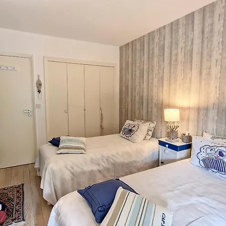 Henri Camille Real Estate - Goya - One Bedroom Close Center Hébergement de vacances *
