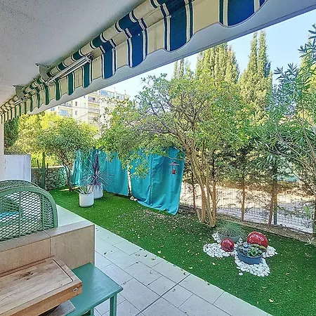 Henri Camille Real Estate - Goya - One Bedroom Close Center *
